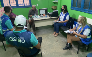 líderes comunitários recebem a equipe de Responsabilidade Social