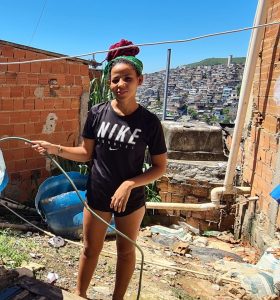 Giorgina Ximenes, moradora na Chatuba há 29 anos