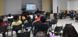 Representantes da comunidade acadêmica participam do evento