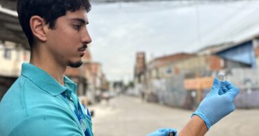 Com megaprojeto de saneamento em andamento, Conjunto de Favelas da Maré ganha novos equipamentos para monitorar qualidade da água